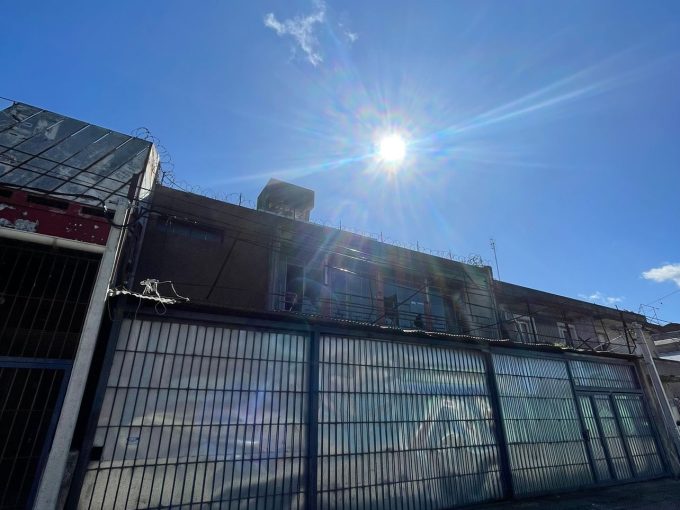 ALQUILER LOCAL ZONA MERCADO MODELO